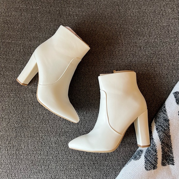 IDIFU: Size 7.5. 3 inches - Picture 3 of 8